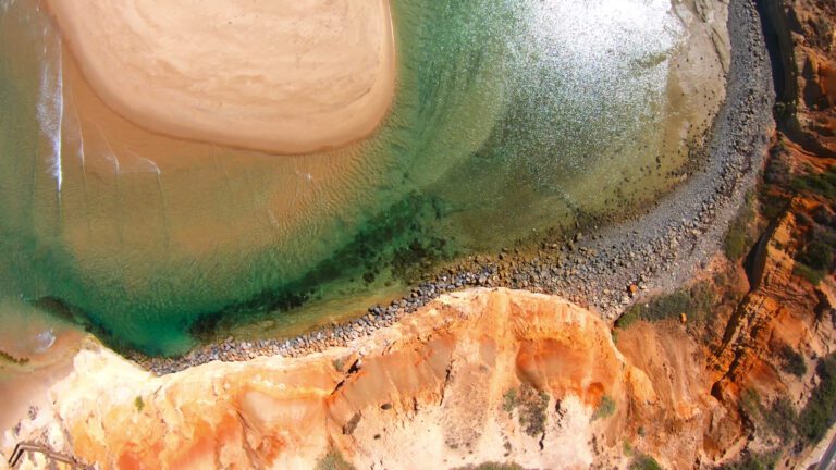 Aerial footage of the South Australian Southport Onkaparinga River estuary. активные туры в австралию